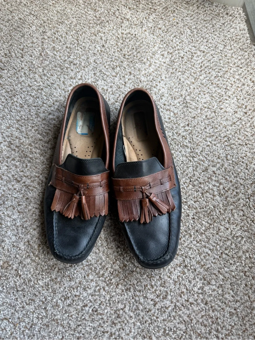 Dockers Two-Tone Tassel, Sinclair Loafer, MEN 11. Black and Brown Leather.